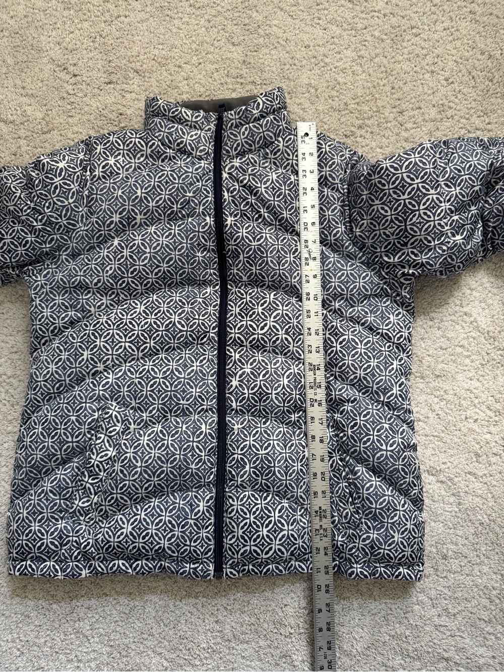 Lands’ End Women's Quilted Pattern Puffer Jacket - Navy/White - Picture 8 of 8